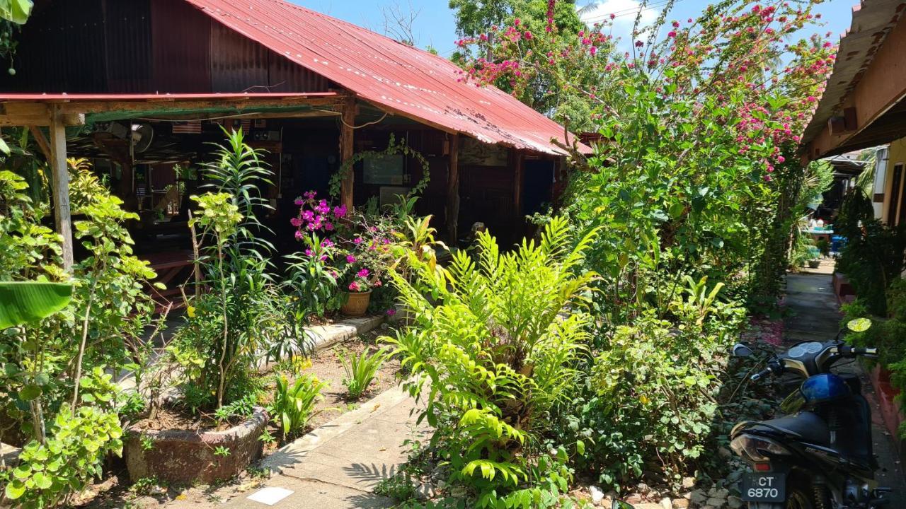 פנתאי צנאנג Gecko Guesthouse מראה חיצוני תמונה