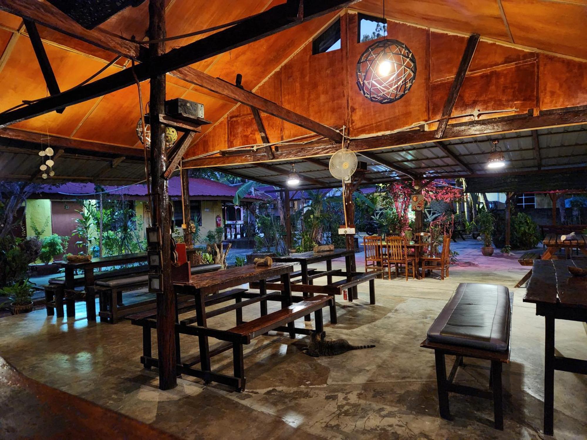 פנתאי צנאנג Gecko Guesthouse מראה חיצוני תמונה